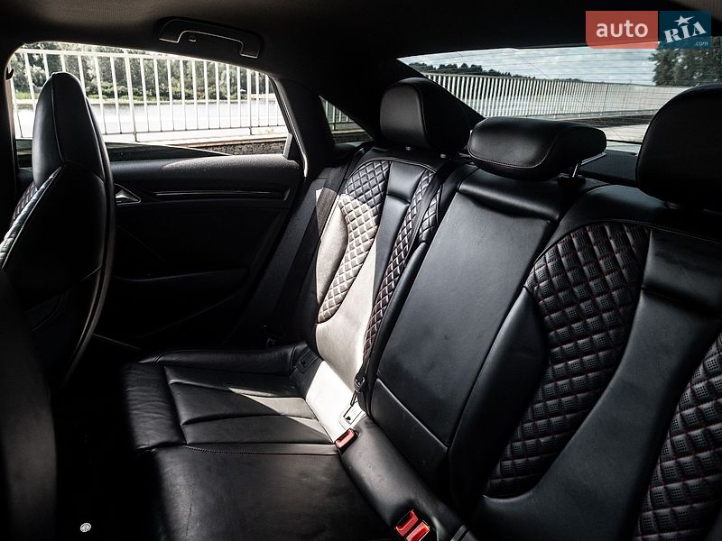 Седан Audi RS3 2017 в Киеве