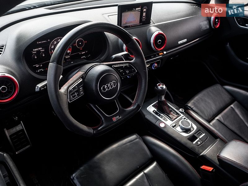 Седан Audi RS3 2017 в Киеве
