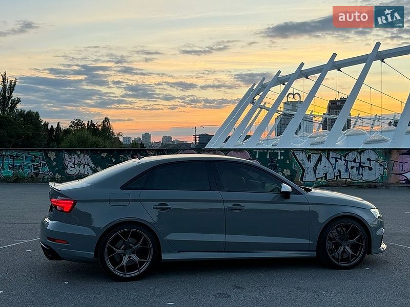 Седан Audi RS3 2018 в Києві