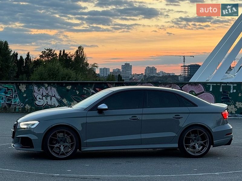 Седан Audi RS3 2018 в Києві