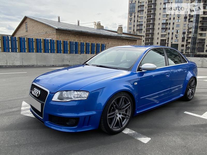 Седан Audi RS4 2007 в 