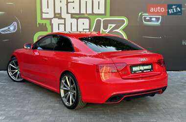 Купе Audi RS5 2011 в 