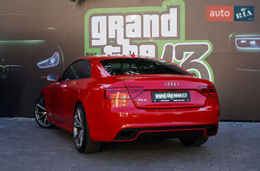 Купе Audi RS5 2011 в 