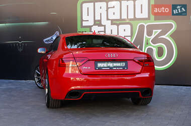 Купе Audi RS5 2011 в 