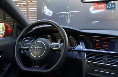 Купе Audi RS5 2011 в 