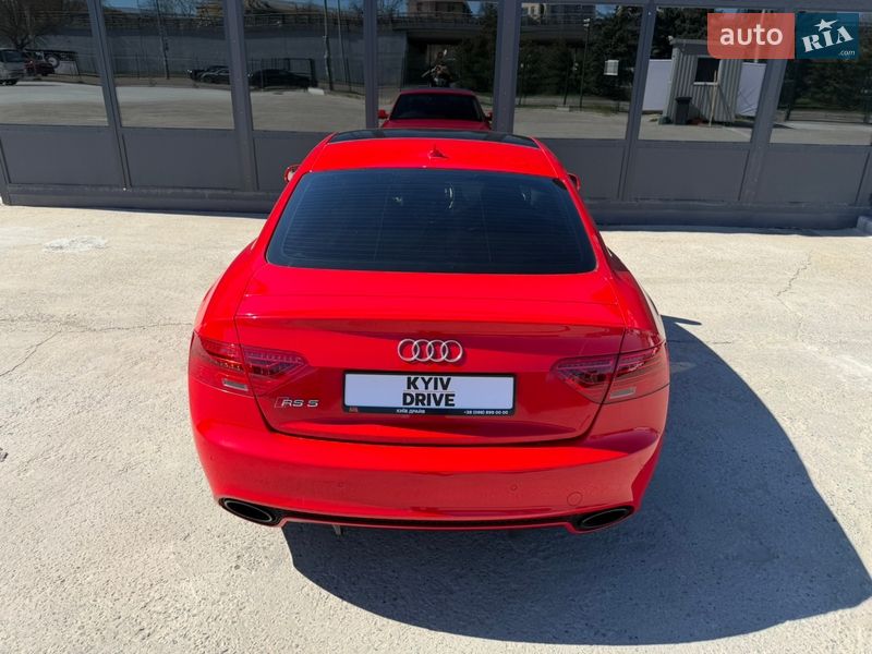 Купе Audi RS5 2011 в Киеве
