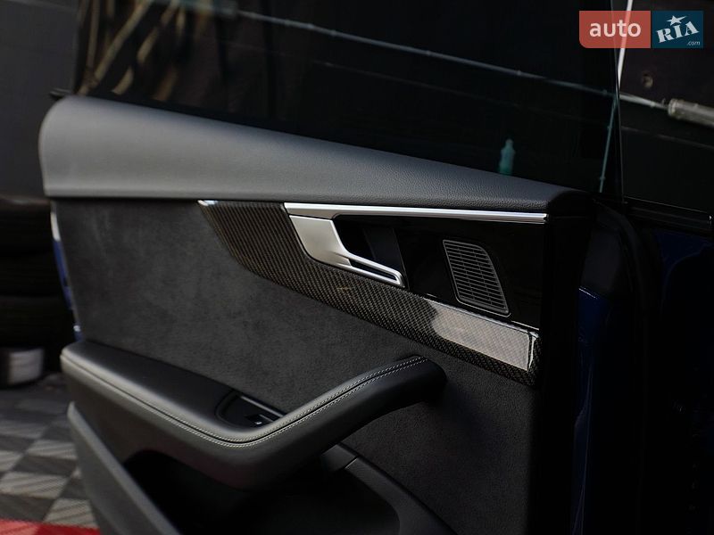 Купе Audi RS5 2023 в Києві фото 59 Купе Audi RS5 2023 в Києві