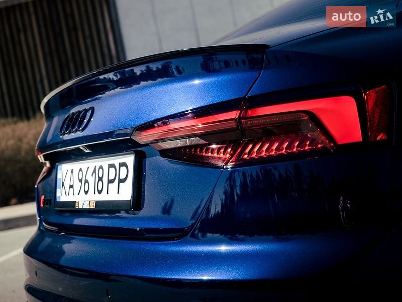 Купе Audi RS5 2019 в Киеве