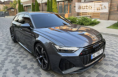 Універсал Audi RS6 2021 в 