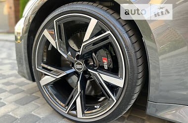 Універсал Audi RS6 2021 в 