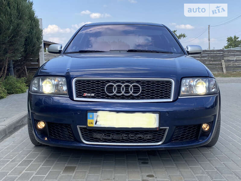 Седан Audi RS6 2002 в 