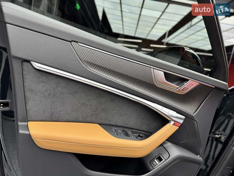 Универсал Audi RS6 2025 в Киеве