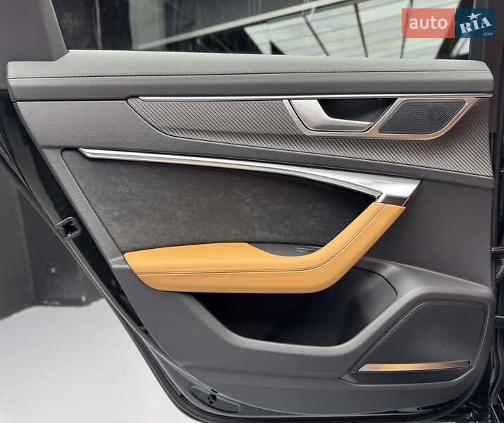 Универсал Audi RS6 2025 в Киеве