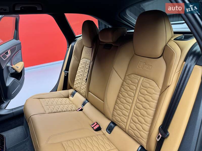 Универсал Audi RS6 2025 в Киеве
