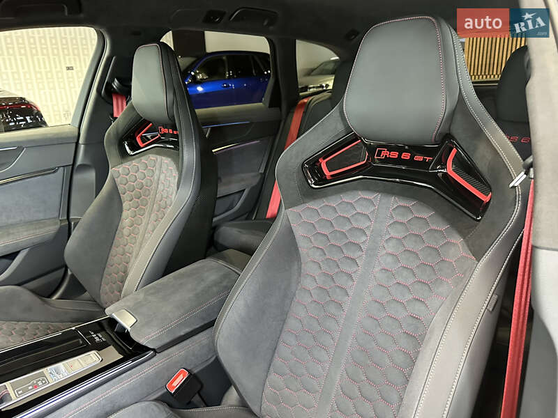Универсал Audi RS6 2024 в Киеве