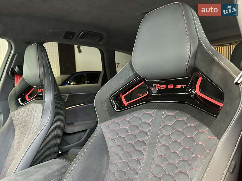 Универсал Audi RS6 2024 в Киеве