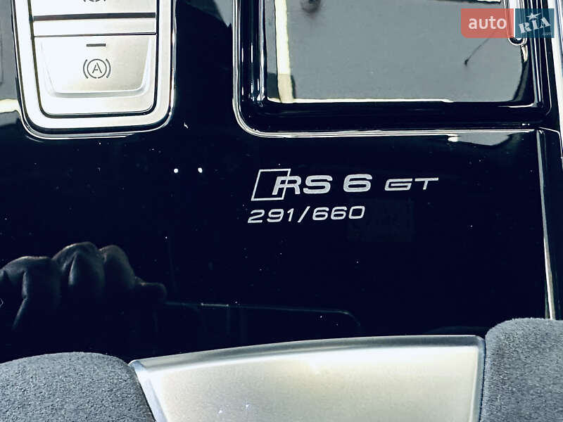Универсал Audi RS6 2024 в Киеве