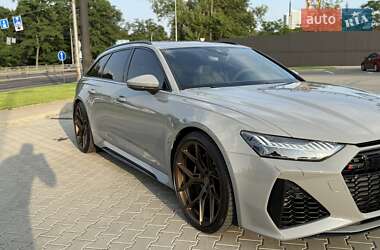 Универсал Audi RS6 2022 в 