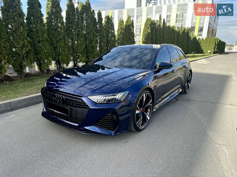 Универсал Audi RS6 2021 в 