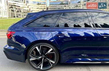 Универсал Audi RS6 2021 в 