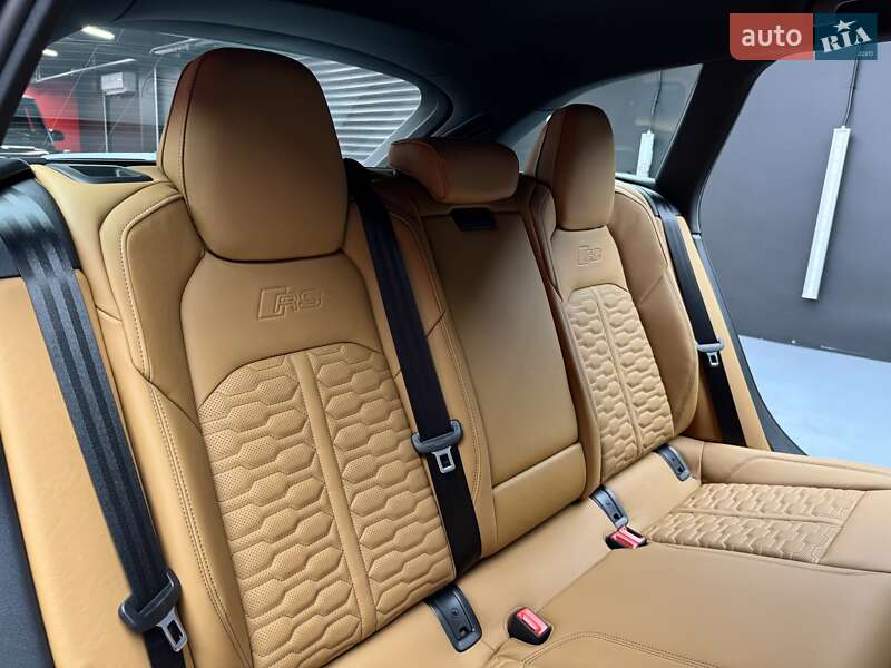 Универсал Audi RS6 2025 в Киеве фото 58 Универсал Audi RS6 2025 в Киеве