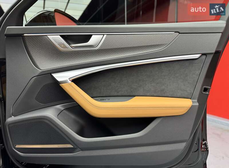 Универсал Audi RS6 2025 в Киеве фото 64 Универсал Audi RS6 2025 в Киеве
