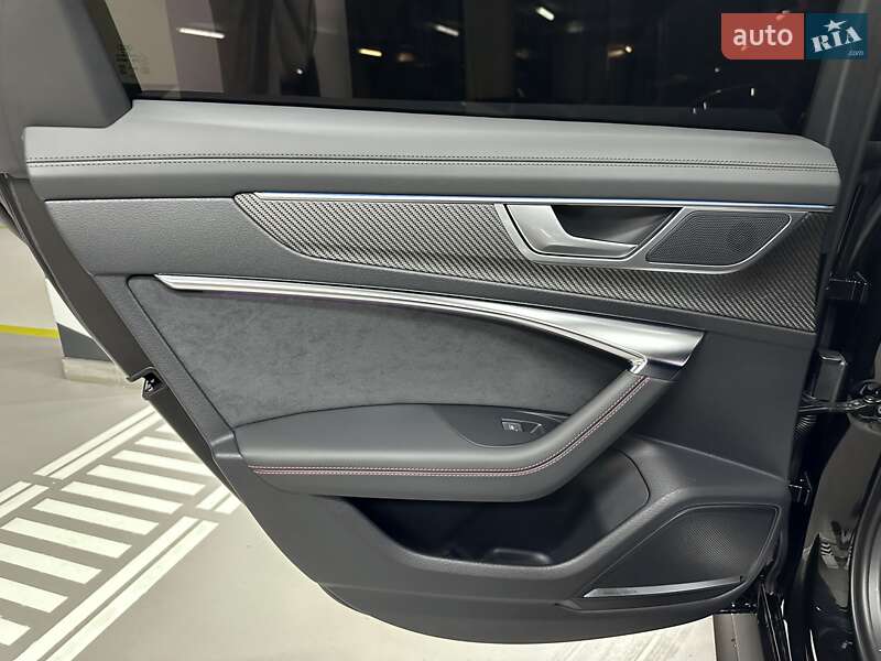 Универсал Audi RS6 2025 в Киеве