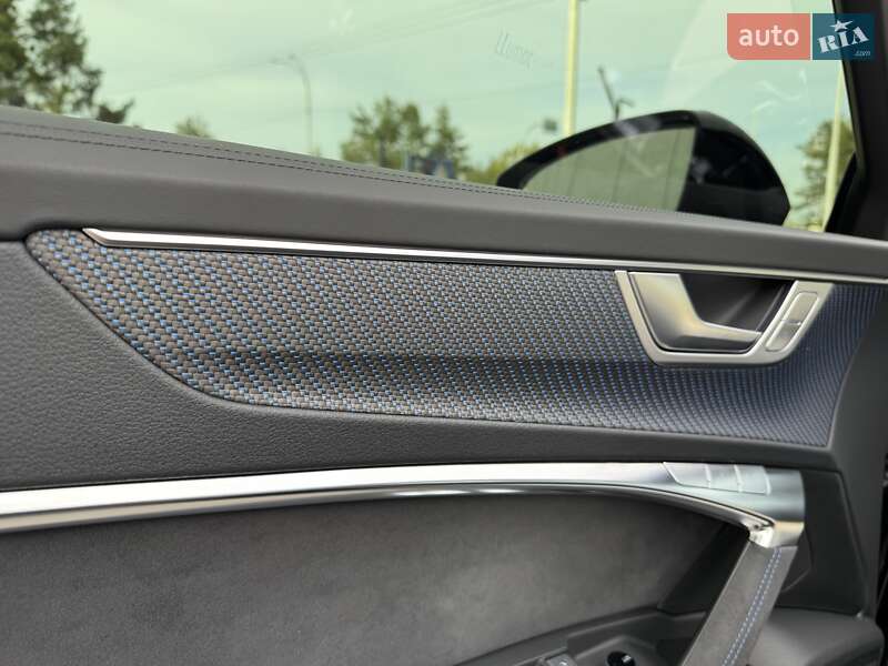 Универсал Audi RS6 2025 в Киеве