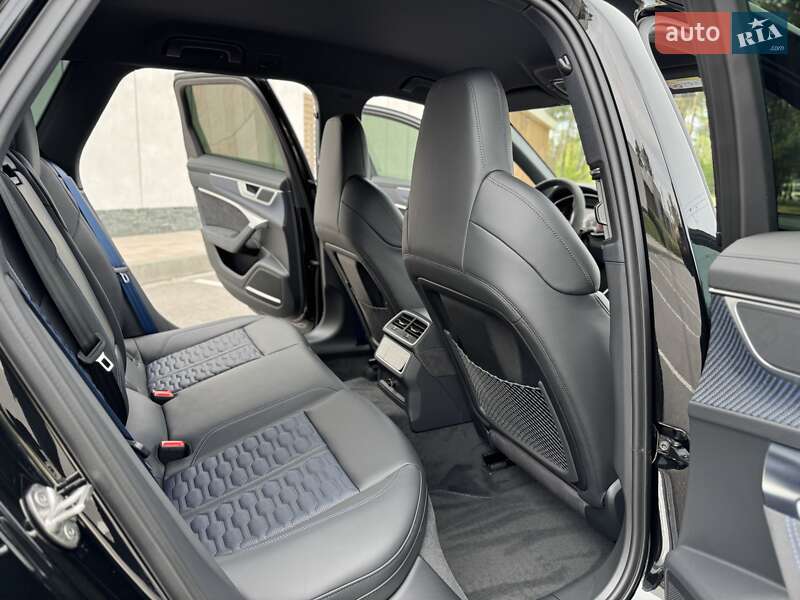Универсал Audi RS6 2025 в Киеве