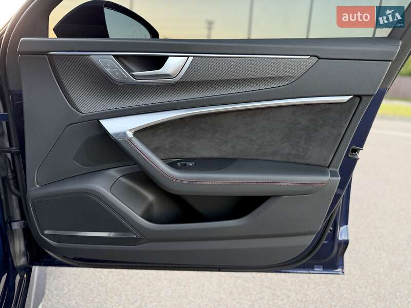 Универсал Audi RS6 2021 в Киеве
