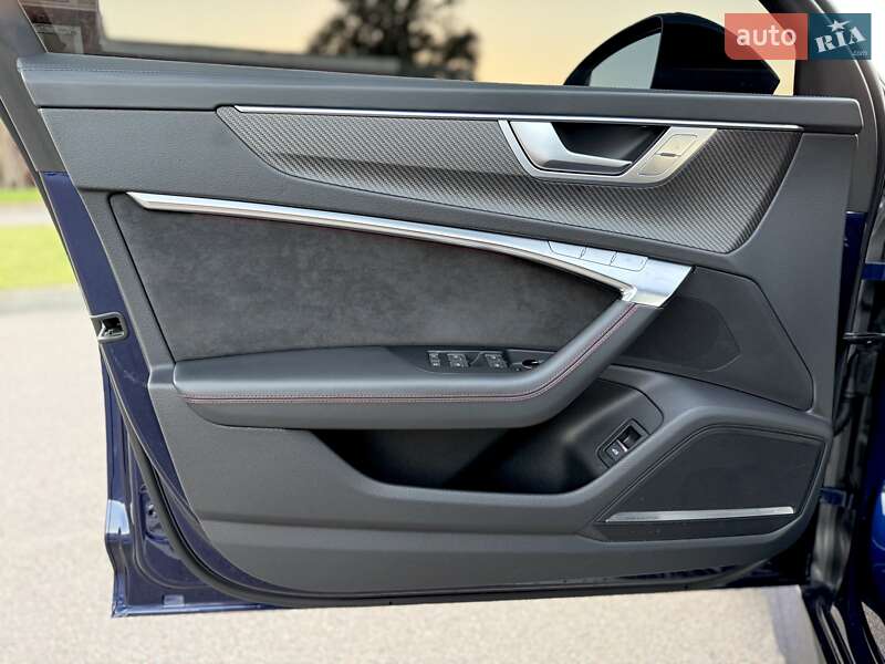 Универсал Audi RS6 2021 в Киеве