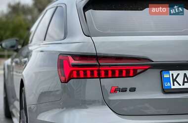 Універсал Audi RS6 2021 в 
