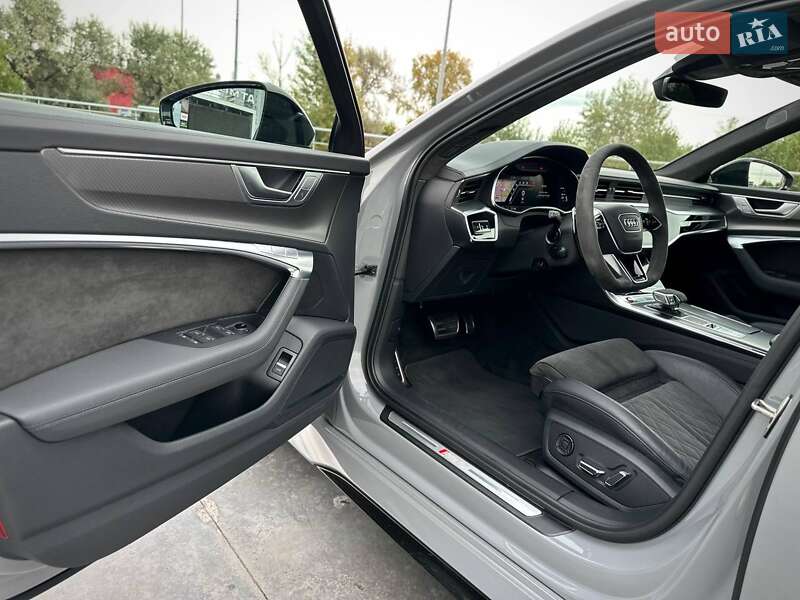 Универсал Audi RS6 2021 в Киеве