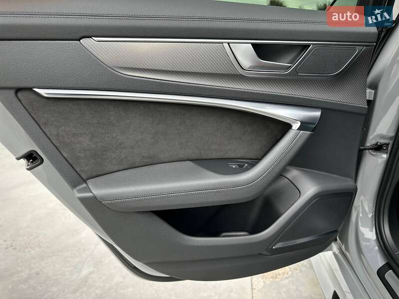 Универсал Audi RS6 2021 в Киеве