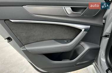 Універсал Audi RS6 2021 в 