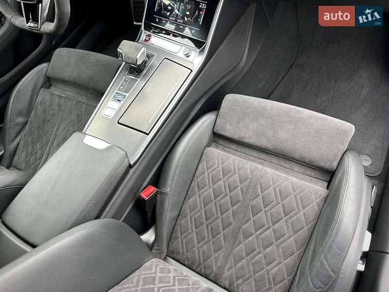 Универсал Audi RS6 2021 в Киеве