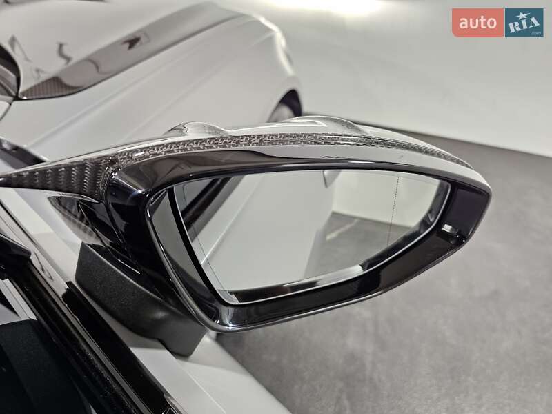 Универсал Audi RS6 2025 в Киеве фото 25 Универсал Audi RS6 2025 в Киеве