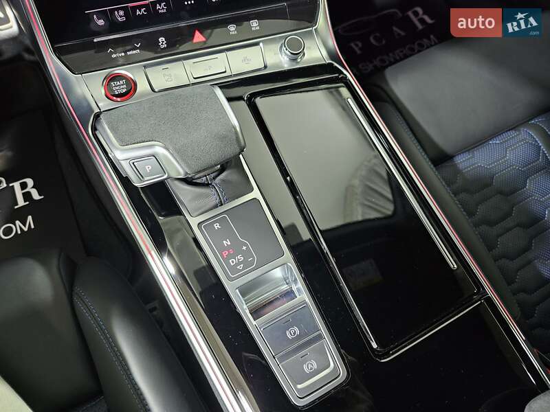 Универсал Audi RS6 2025 в Киеве фото 35 Универсал Audi RS6 2025 в Киеве