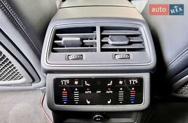 Универсал Audi RS6 2021 в 
