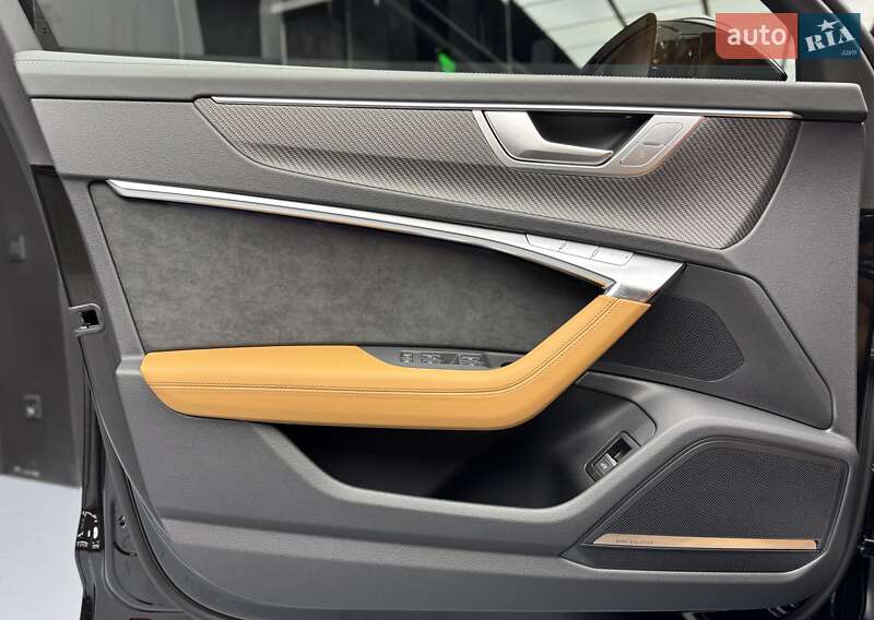 Универсал Audi RS6 2025 в Киеве