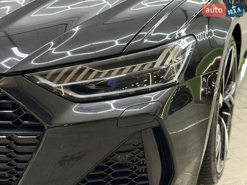 Универсал Audi RS6 2021 в Киеве