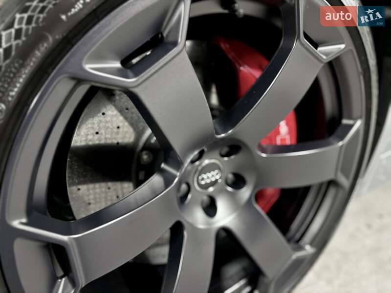 Универсал Audi RS6 2024 в Днепре