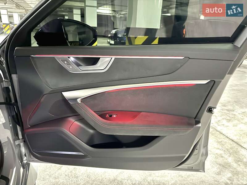 Универсал Audi RS6 2024 в Днепре