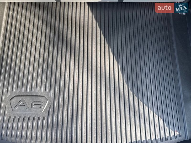 Универсал Audi RS6 2024 в Киеве