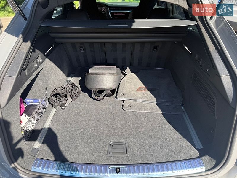 Універсал Audi RS6 2024 в Києві
