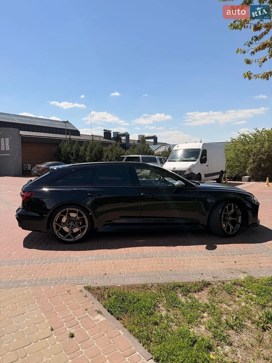 2025 Audi RS6 - мініатюра 11