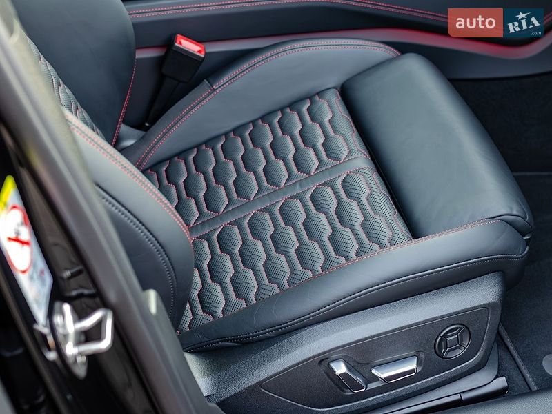 Універсал Audi RS6 2023 в Києві фото 37 Універсал Audi RS6 2023 в Києві