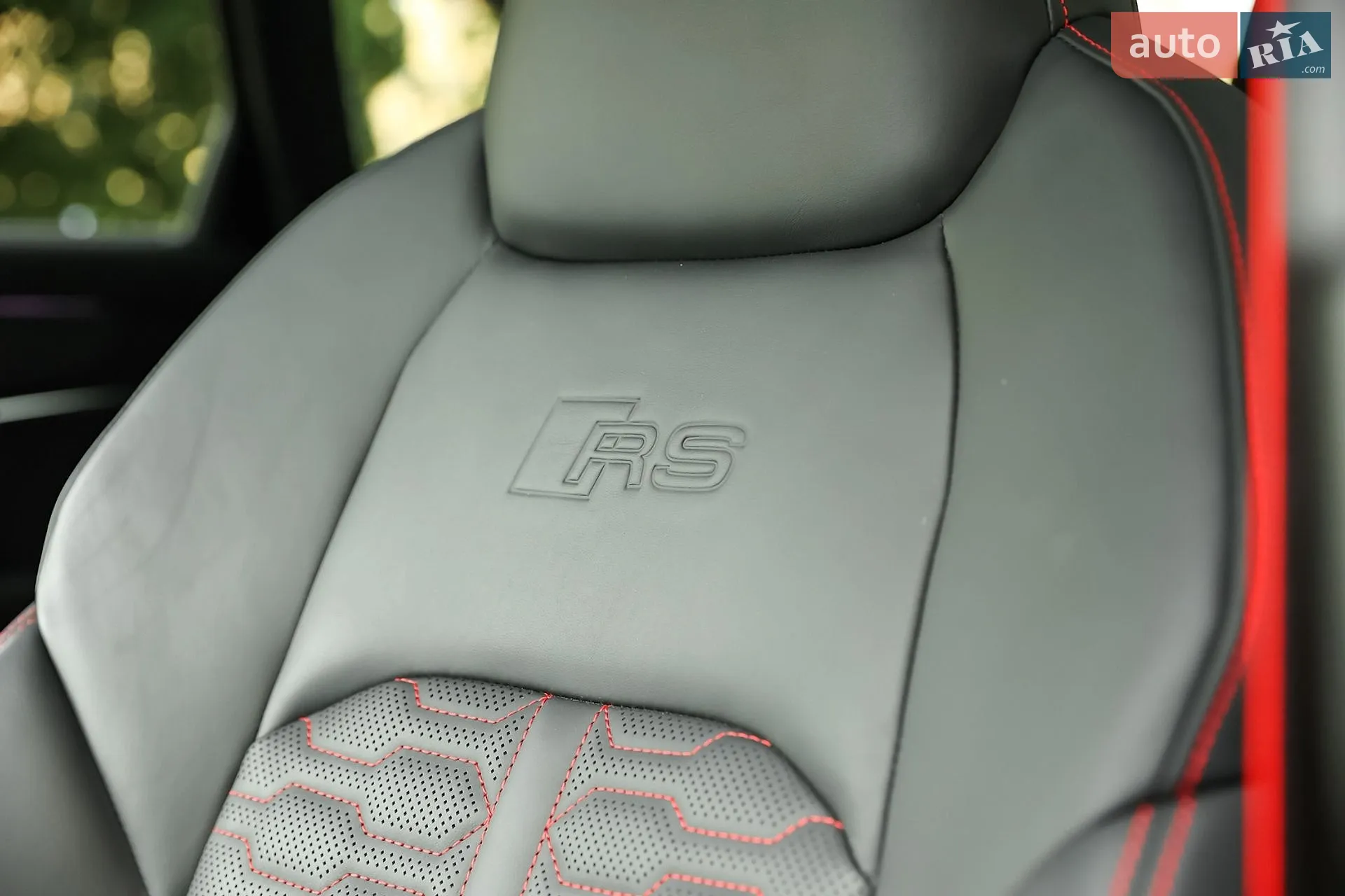 2025 Audi RS6 - мініатюра 36