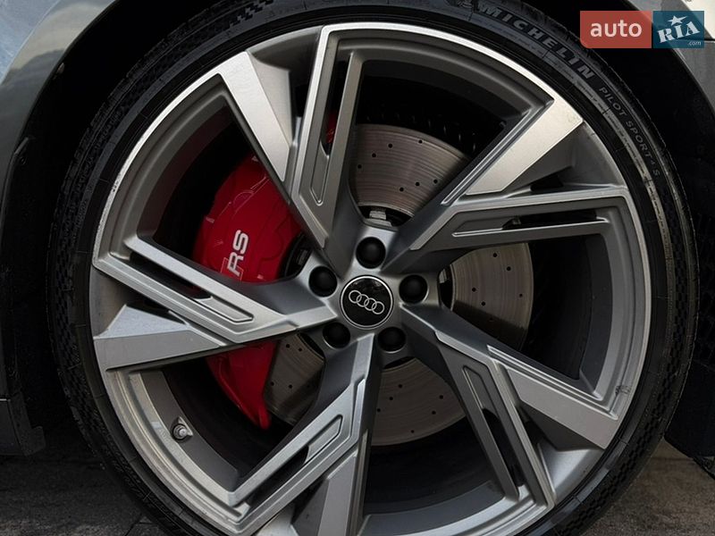 Универсал Audi RS6 2023 в Львове фото 17 Универсал Audi RS6 2023 в Львове