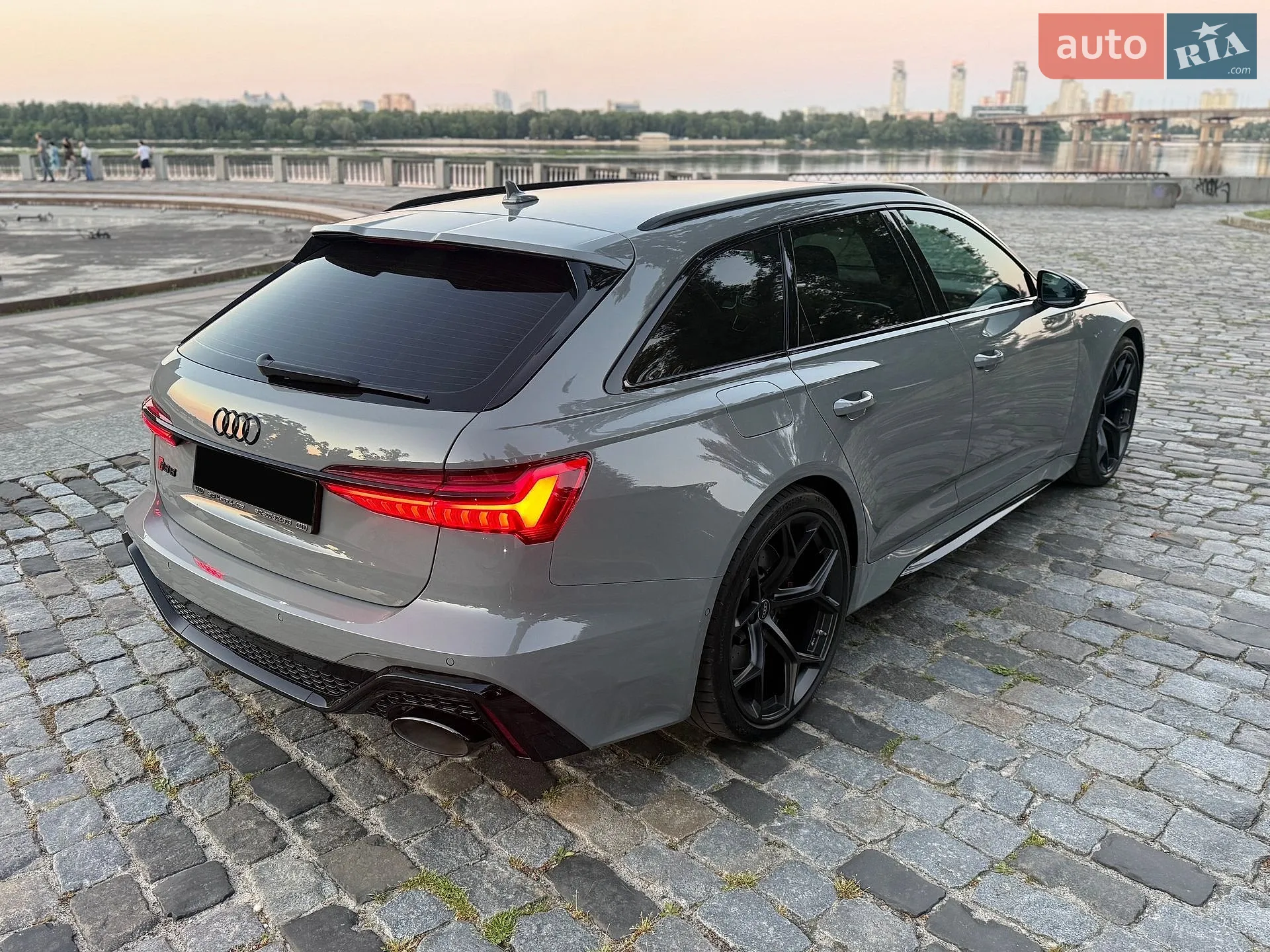 2025 Audi RS6 - мініатюра 12